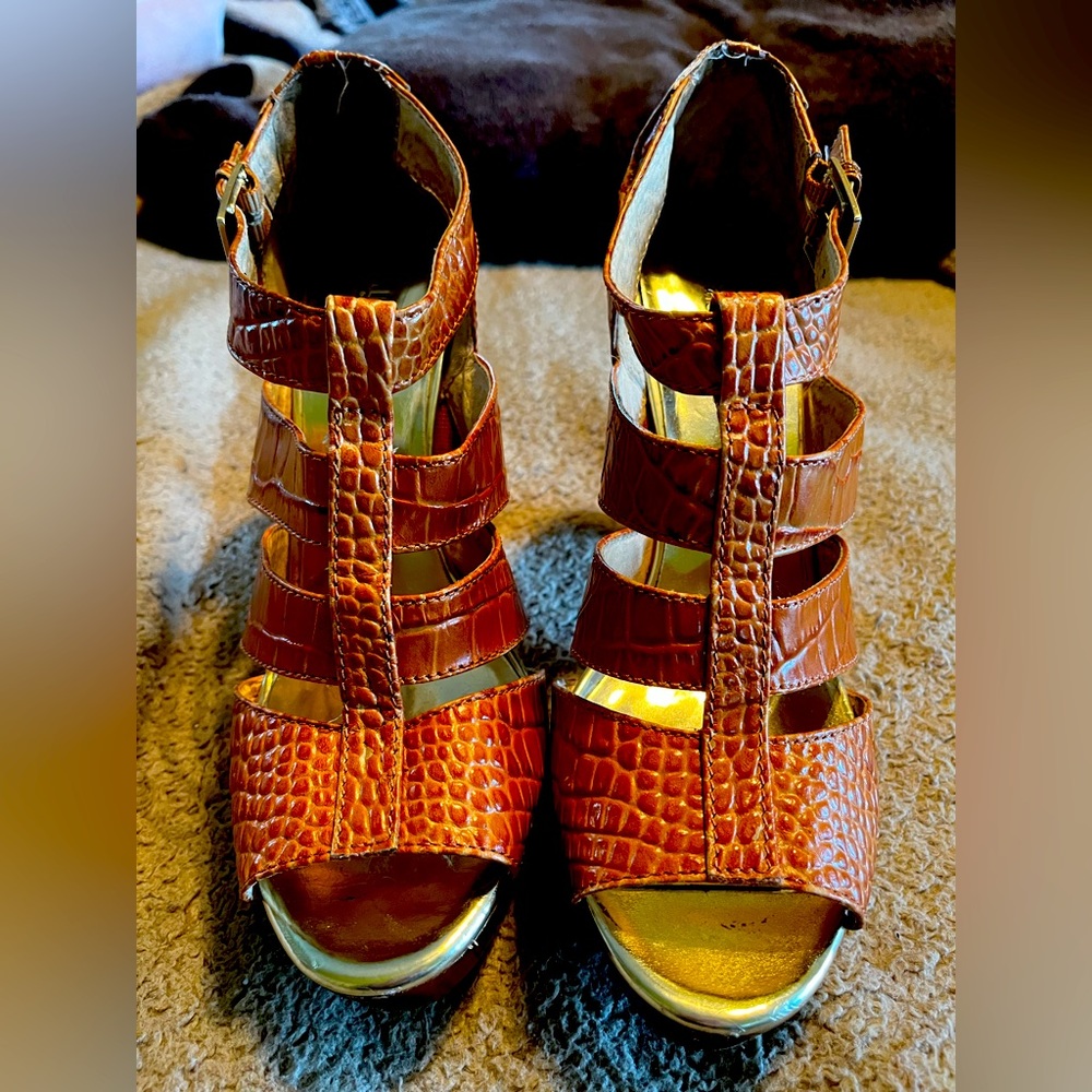 Michael Kors Platform Sandal Size 8 1/2